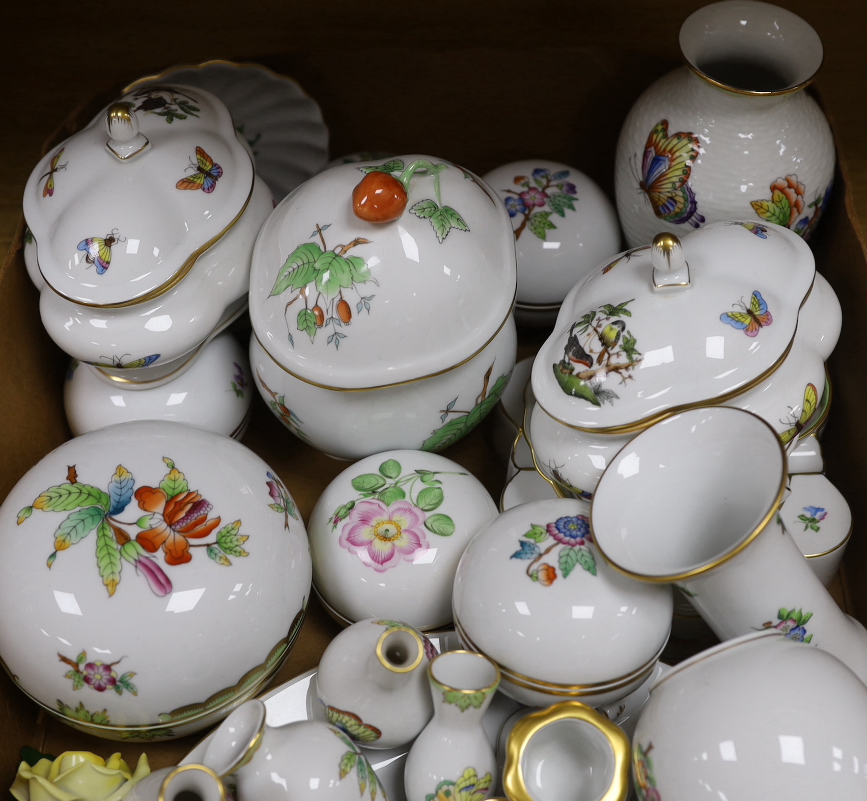 A quantity of Herend porcelain ornaments and tableware, approx. 40 items